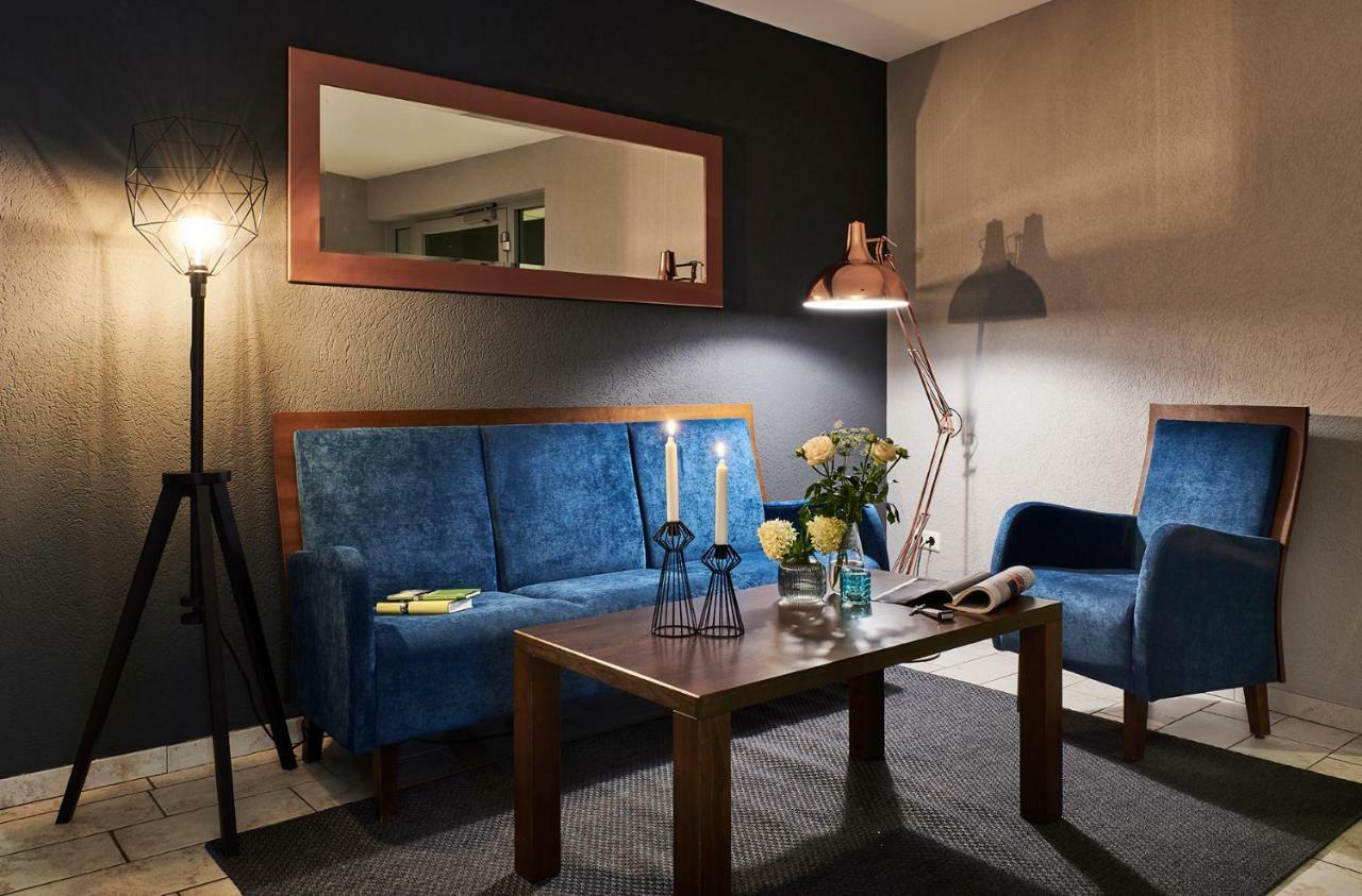 Dom Hotel ออสนาบรึค ภายนอก รูปภาพ
