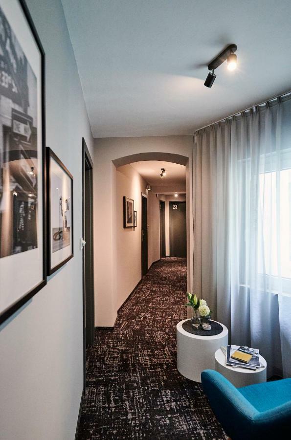 Dom Hotel ออสนาบรึค ภายนอก รูปภาพ
